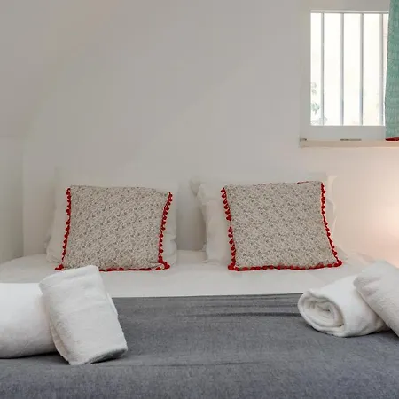 Dourada Townhouse * 오양